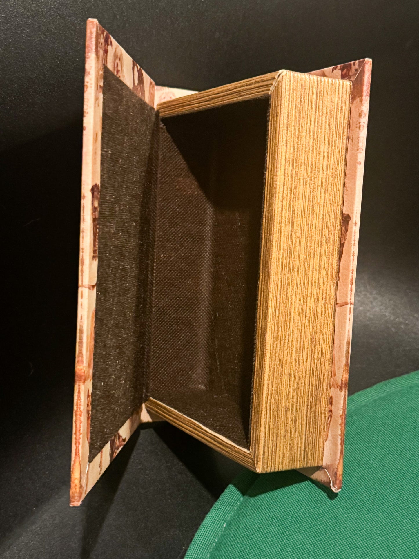 アンティーク風シークレット小物入れ